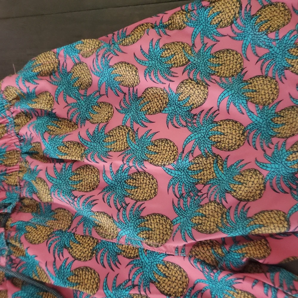 Reverse swimming shorts